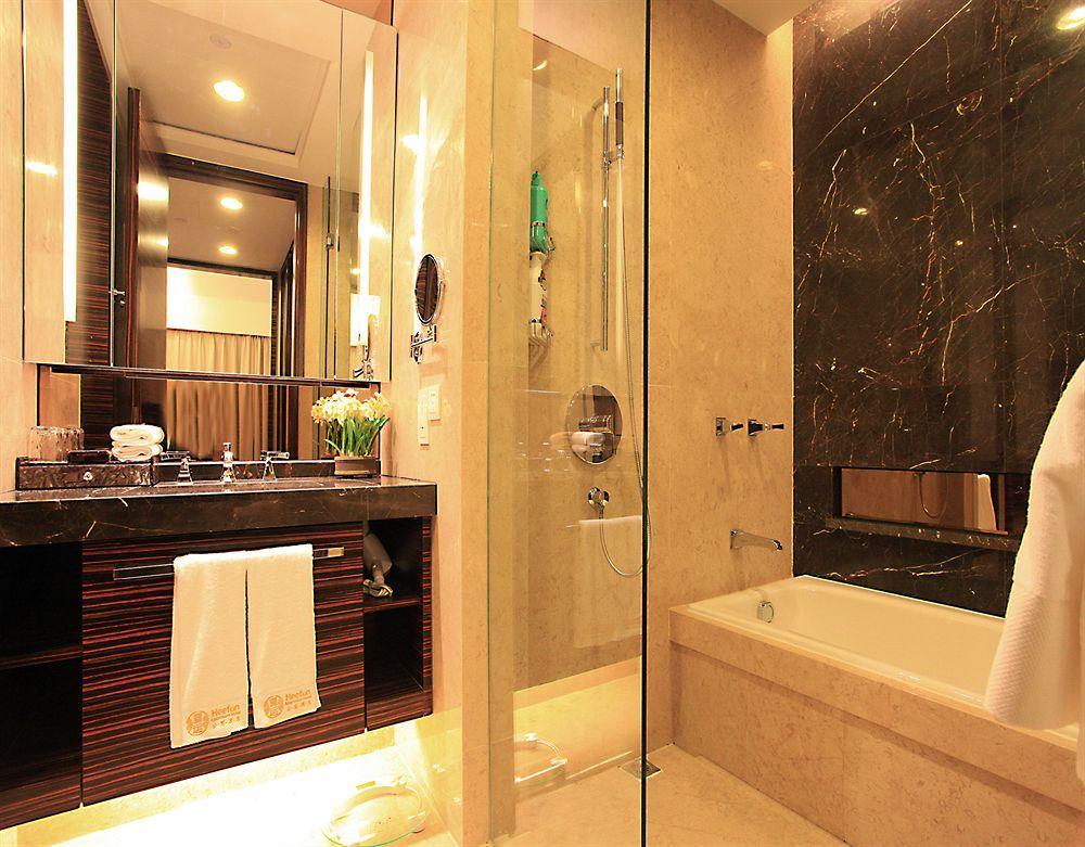 Guangzhou Heefun Apartment - Poly World Trading Center Shajing Exterior photo